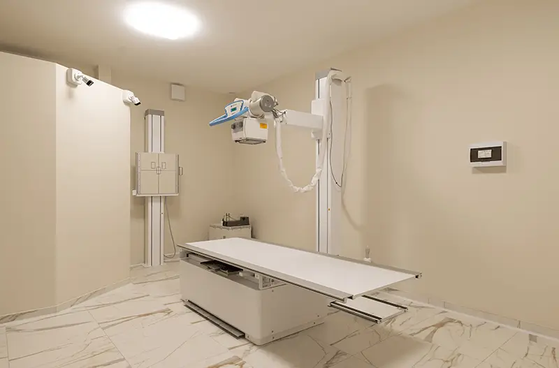 Egyetlen rossz mozdulat is elég ahhoz, hogy a gondtalan nyári játék könnyen sérüléssel végződjön. Szülőként ilyenkor a legfontosabb kérdés: történt-e komoly baj?