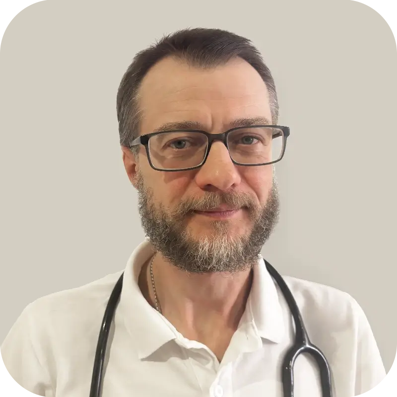 Dr. Landgraf József belgyógyász szakorvos, aki szakmai pályafutását több mint két évtizede kezdte meg, és azóta is folyamatosan bővíti tudását a belgyógyászat, a diabetológia és az alapellátás területén. - MC60